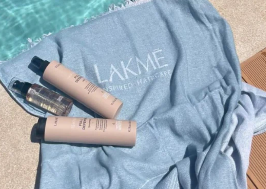 Lakmé SEA BLUE TOWEL